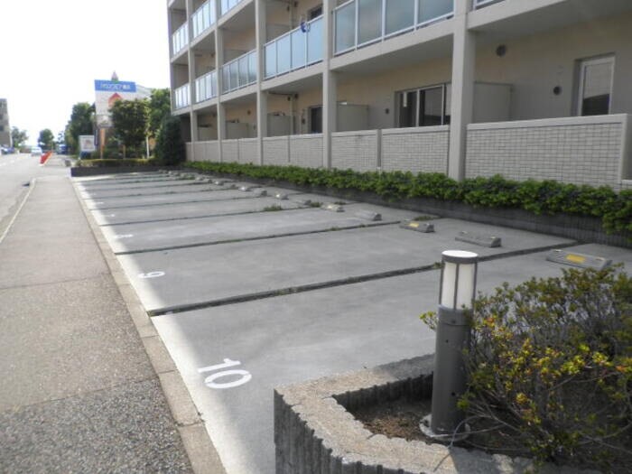 アイリスコート七右衛門の物件内観写真