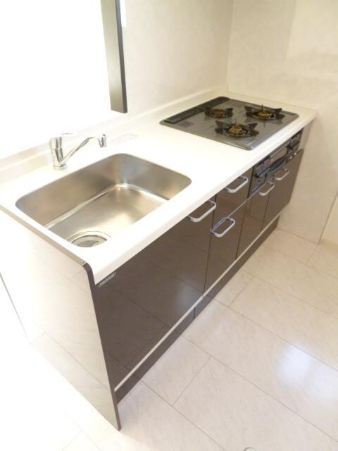 アン・ボルヌの物件内観写真