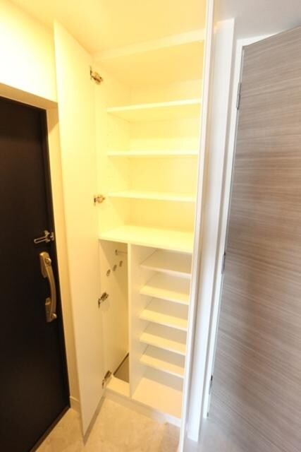 レジディア三軒茶屋IIIの物件内観写真