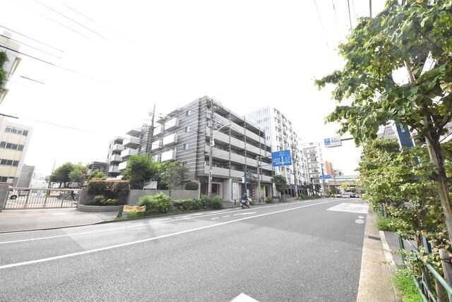 カスタリア三宿の物件外観写真