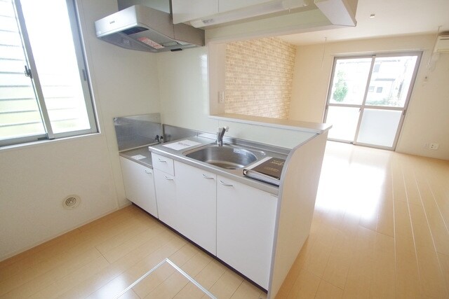 ウィングコートの物件内観写真