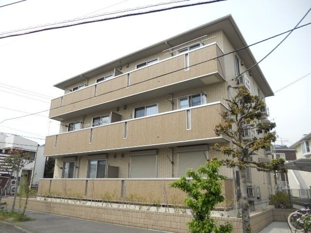 ソレアードAの物件外観写真