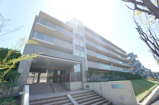 リグランド青葉台の物件外観写真