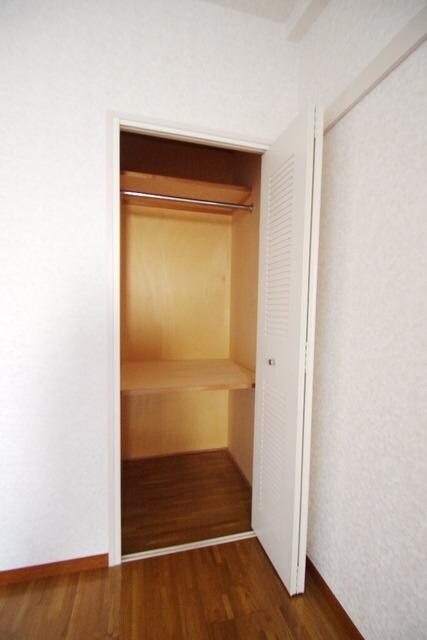 バードタウン7番館の物件内観写真