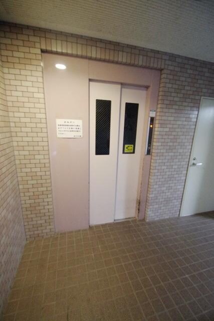 バードタウン7番館の物件内観写真