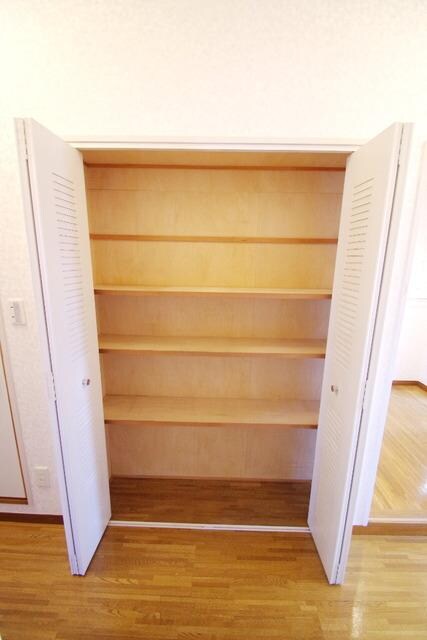 バードタウン7番館の物件内観写真