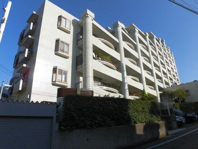 たまプラーザスカイマンションの物件外観写真