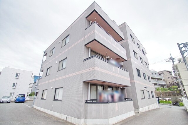 クレボナール三田の物件外観写真