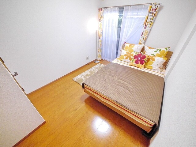 オクトス市ヶ尾5号棟の物件内観写真