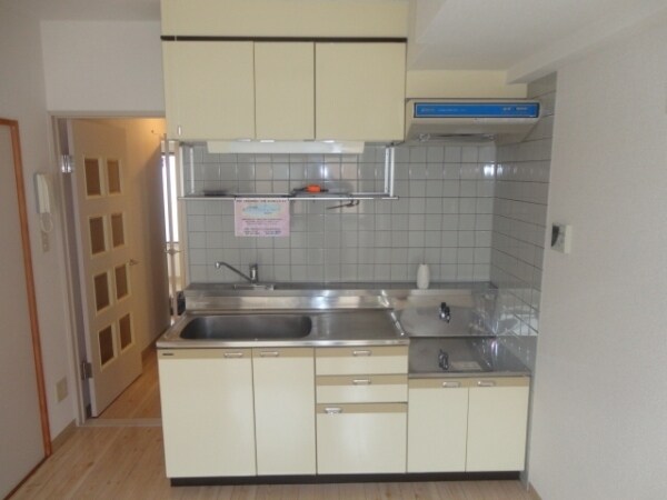 第二宮前平中央ハイツの物件内観写真