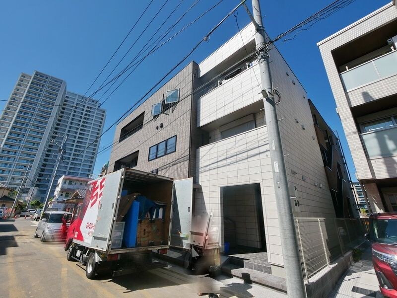 THREE ISLANDの物件外観写真