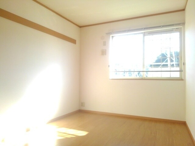 ラシーヌ弐番館の物件内観写真