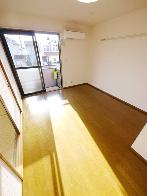 チャコールハイツBの物件内観写真