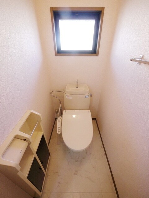 チャコールハイツBの物件内観写真