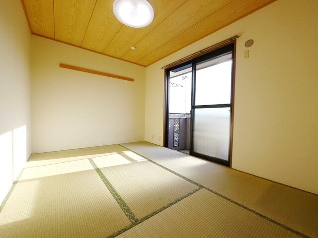 チャコールハイツBの物件内観写真