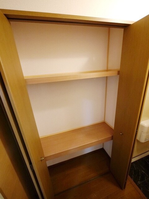 チャコールハイツBの物件内観写真