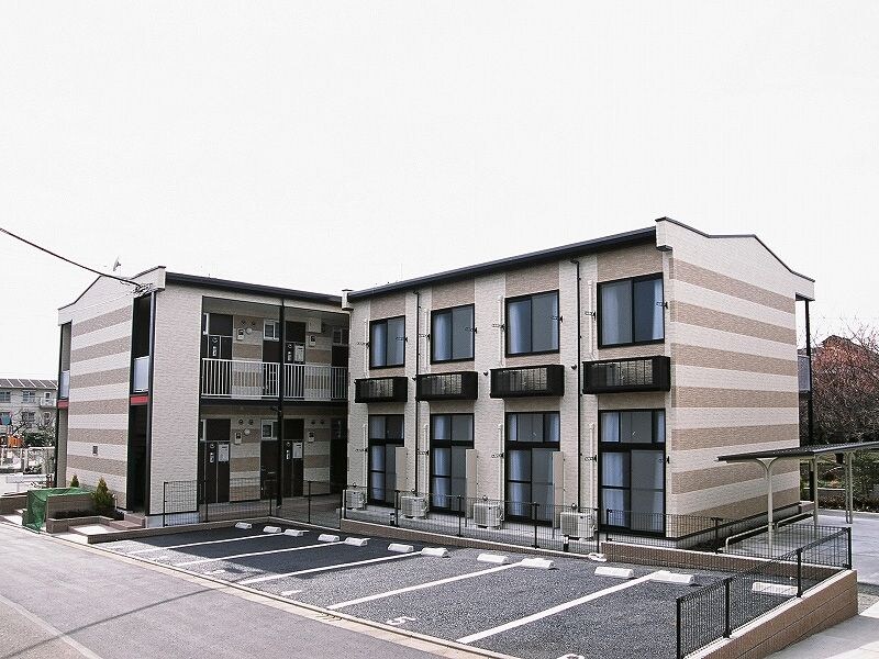 レオパレスエキノックスAの物件外観写真