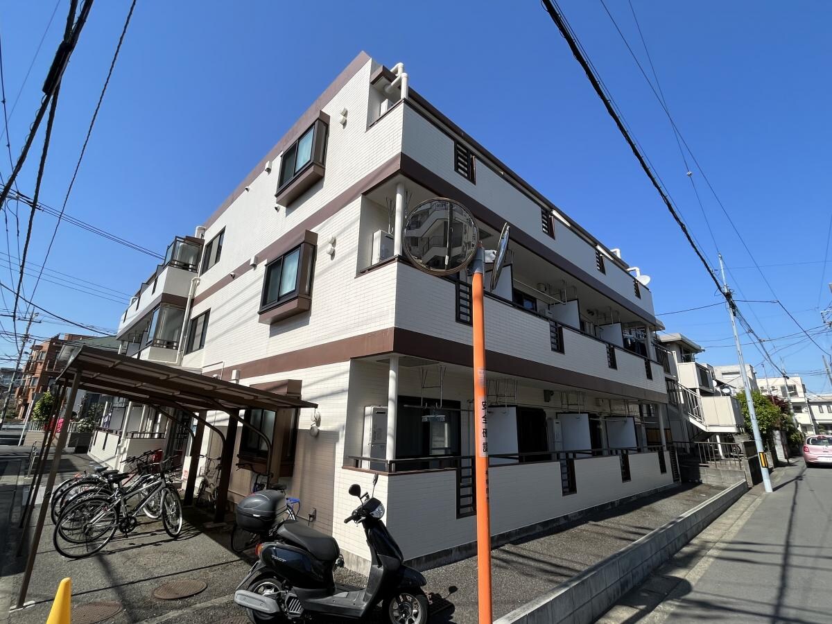 フローラル元木の物件外観写真