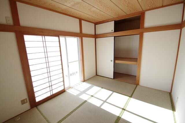 金井ビューヒルズB棟の物件内観写真