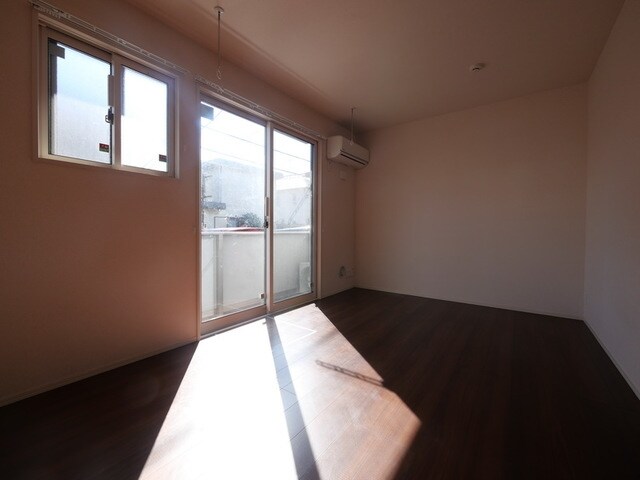 ブリュンヒルトの物件内観写真