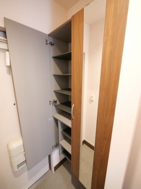 ブリュンヒルトの物件内観写真