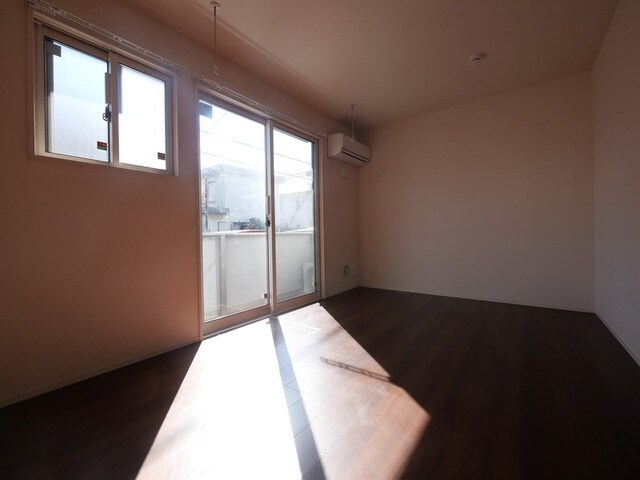 ブリュンヒルトの物件内観写真