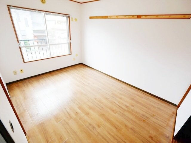 秋元ファミリーハイツIIの物件内観写真