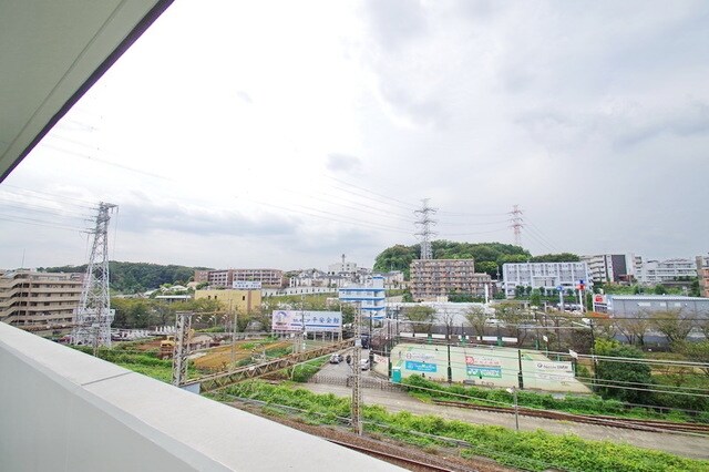 LOC'S SHINYURIGAOKAの物件内観写真