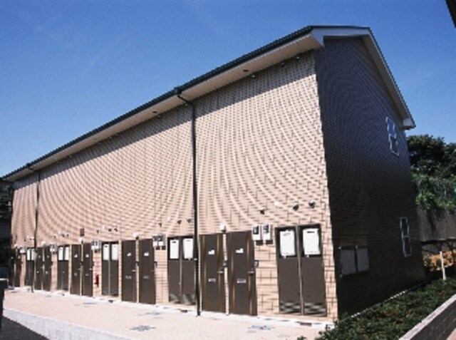 レオパレス鶴間アイリスIの物件外観写真