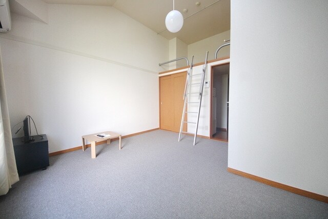 レオパレス鶴間アイリスIの物件内観写真