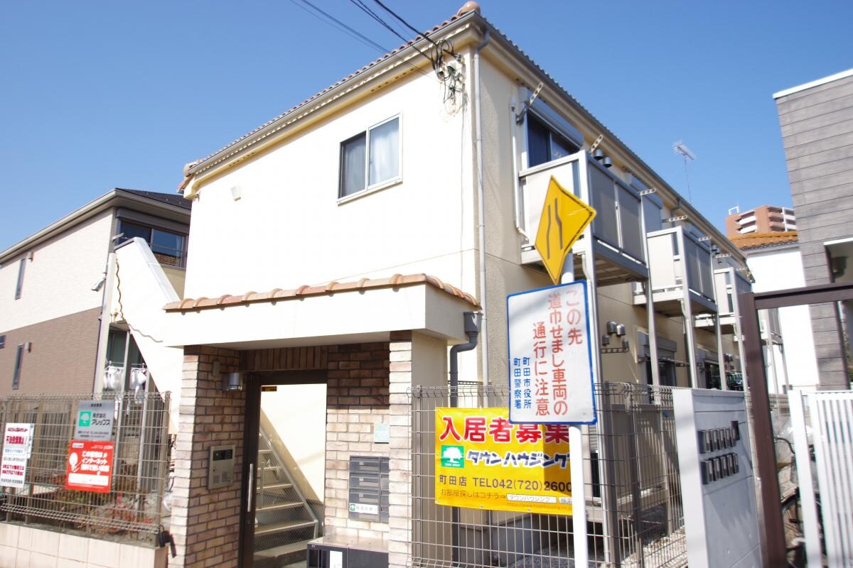 Per sempreの物件外観写真