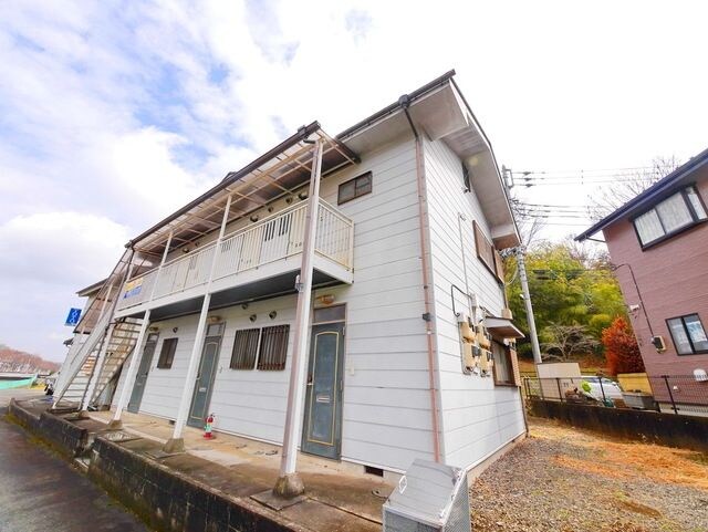 ニュータウンハウスの物件外観写真