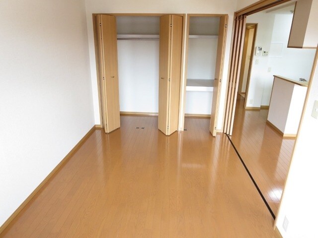 パイン・ヒルズ参番館の物件内観写真