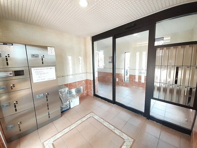 パイン・ヒルズ参番館の物件内観写真