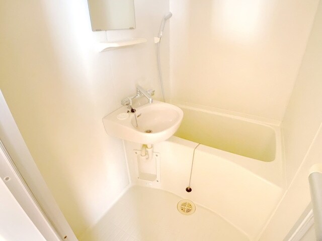 レオパレスクレストヒルズ向原の物件内観写真