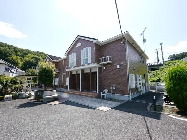 ガーデンスクエア片倉の物件外観写真