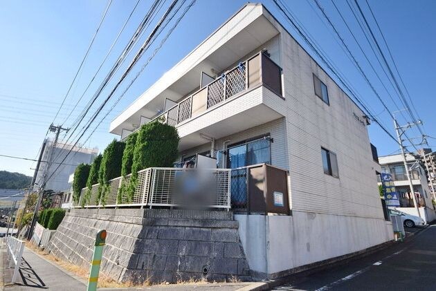 アドニスイーストの物件外観写真