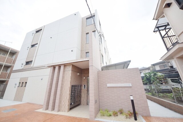 シャルムの物件外観写真