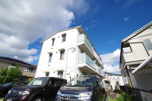 ベルファミーユの物件外観写真