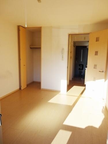 モナリエーEの物件内観写真