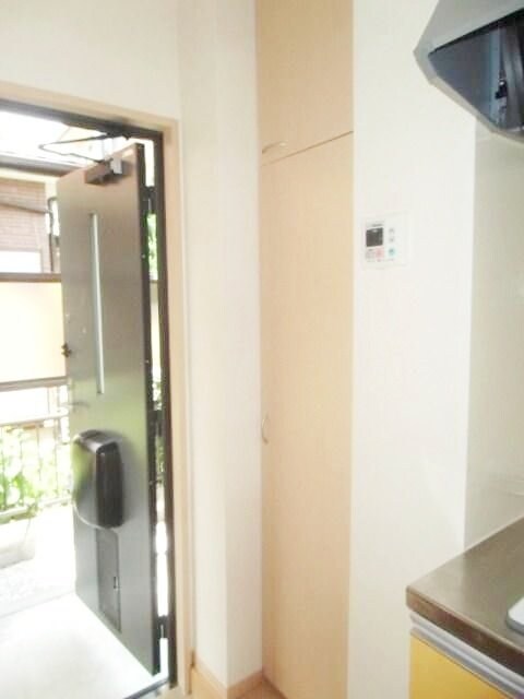 モナリエーEの物件内観写真