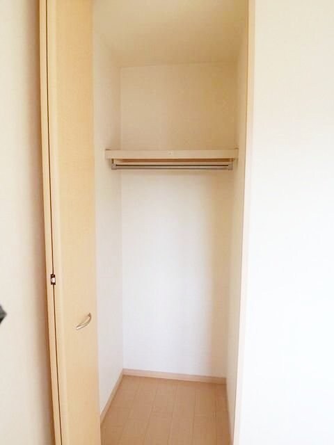 モナリエーEの物件内観写真