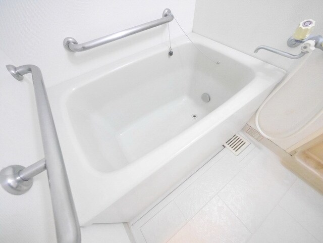 アーヴァンパレス松木の物件内観写真