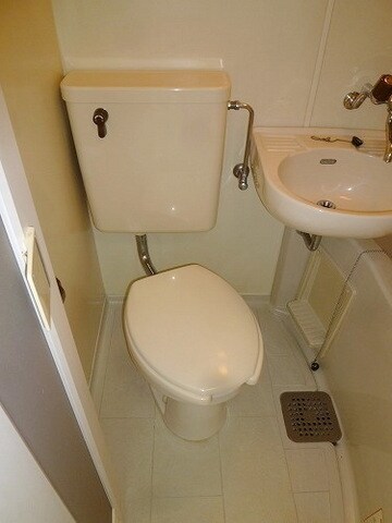 クリスタルマンションの物件内観写真