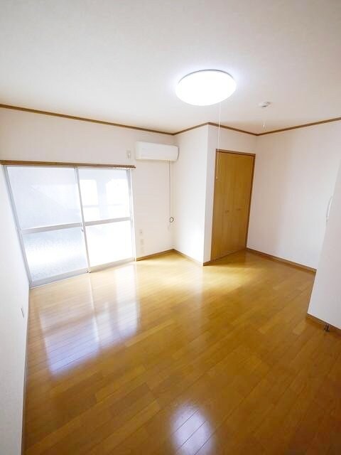 アースパックス1号棟の物件内観写真