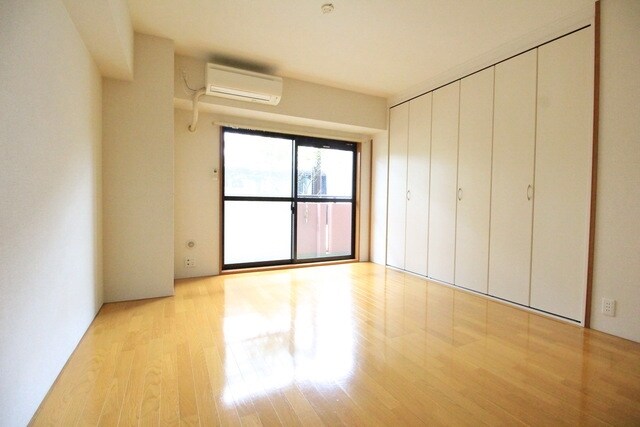 鶴牧ガーデンズの物件内観写真