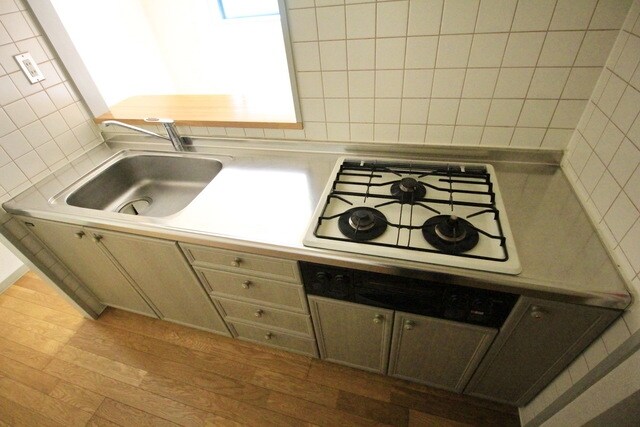 鶴牧ガーデンズの物件内観写真