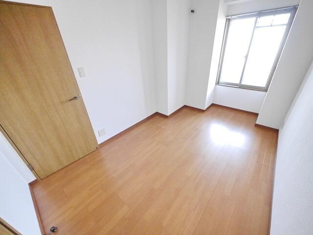 オクトス市ヶ尾1番館の物件内観写真