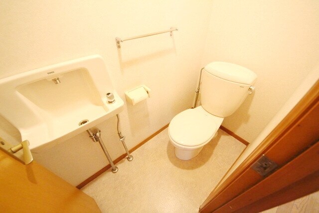 プラザマノワールD棟の物件内観写真