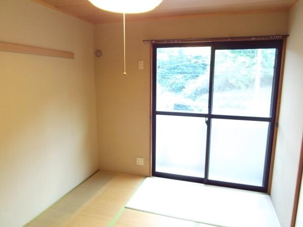 ハウゼ・ユートピアBの物件内観写真